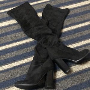 Women’s over the knee boot